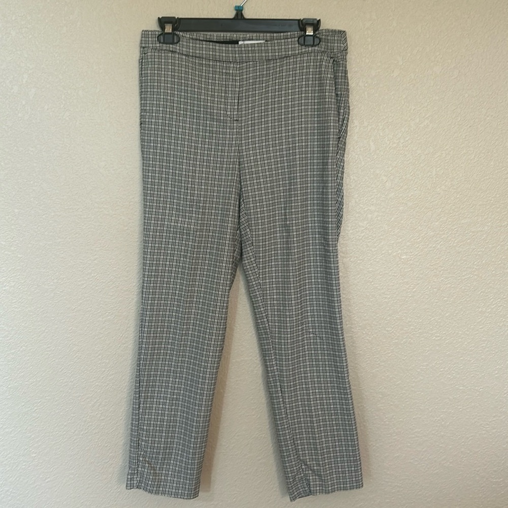 Women’s dressy pull on pants size 8.